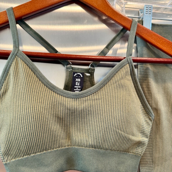 NWOT The Upside SET Seamless Ballet Bra and Ribbed Leggings in Khaki Green Olive - Picture 8 of 16